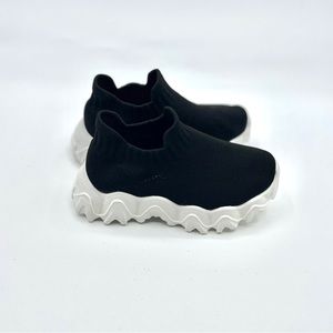 NWOT Sofysofy Unisex - Child Slip On Sock Shoes